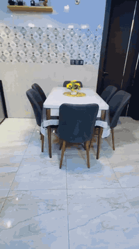 ميز طعام 6 كراسي للبيع السعر 150 عنوان شارع فلسطين ***********
