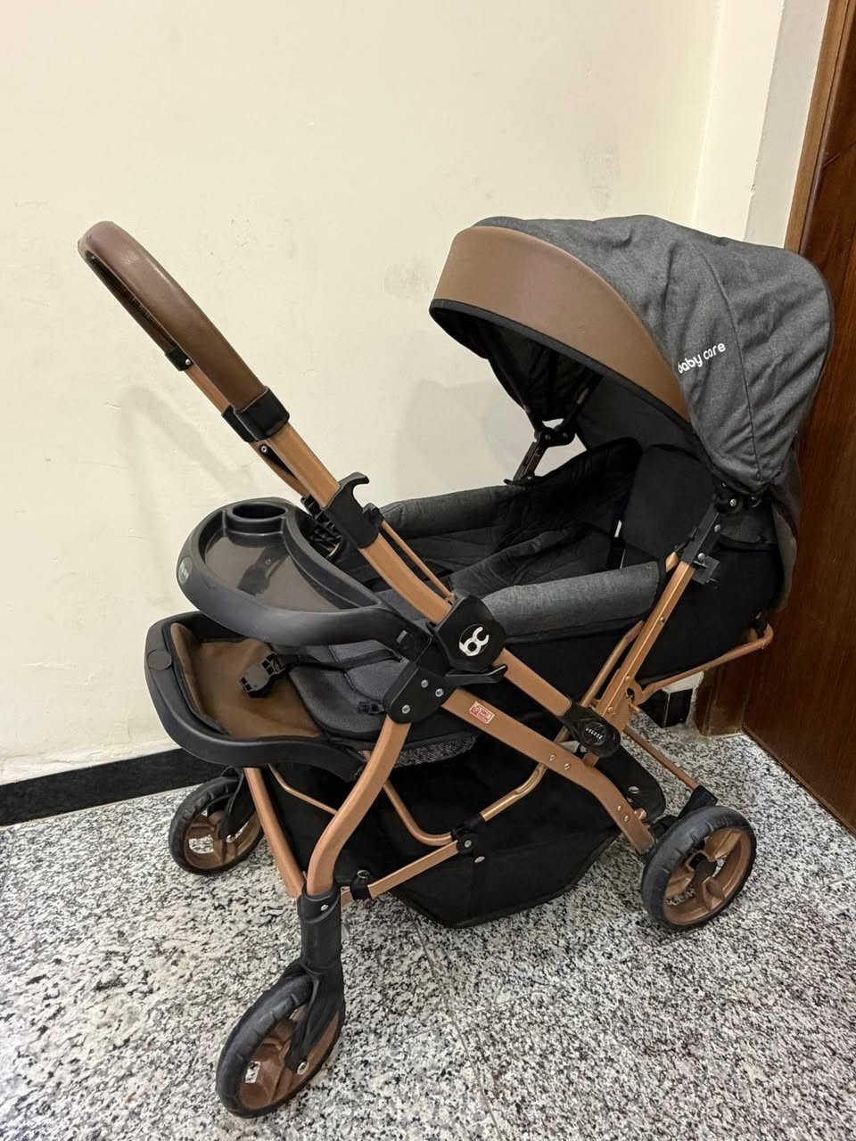 عربانة ماركة baby care
مستعملة قليل جدا جديده ب١٥٠ الف وبيهة مجال

كبيرة وواسعة تكون منام و جلوس 

بيهة 3 مستويات 

و مقبض الدفع يتحول بتجاهين

سهلة الغلق والخزن

متينة وقوية جدا تتحمل وزن ثقيل

العنوان الحرية


**إذا كنت صاحب هذا الإعلان وتريد حذفه لأي سبب، رجاءا أرسل رسالة إلى الدعم الفني**