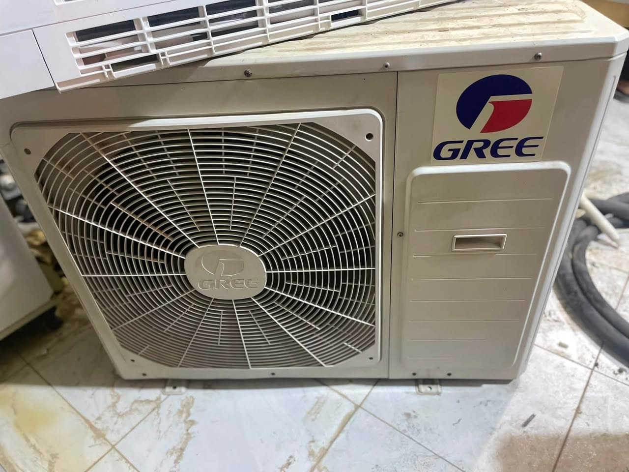 سبّلت كري ثلاثه طن 
  مستخدم جداا قليل 
مابي اي مشكله والبواري جدد
 للبيع 800سعره مكاني بابل 
   نقل وشد متوفر


**إذا كنت صاحب هذا الإعلان وتريد حذفه لأي سبب، رجاءا أرسل رسالة إلى الدعم الفني**