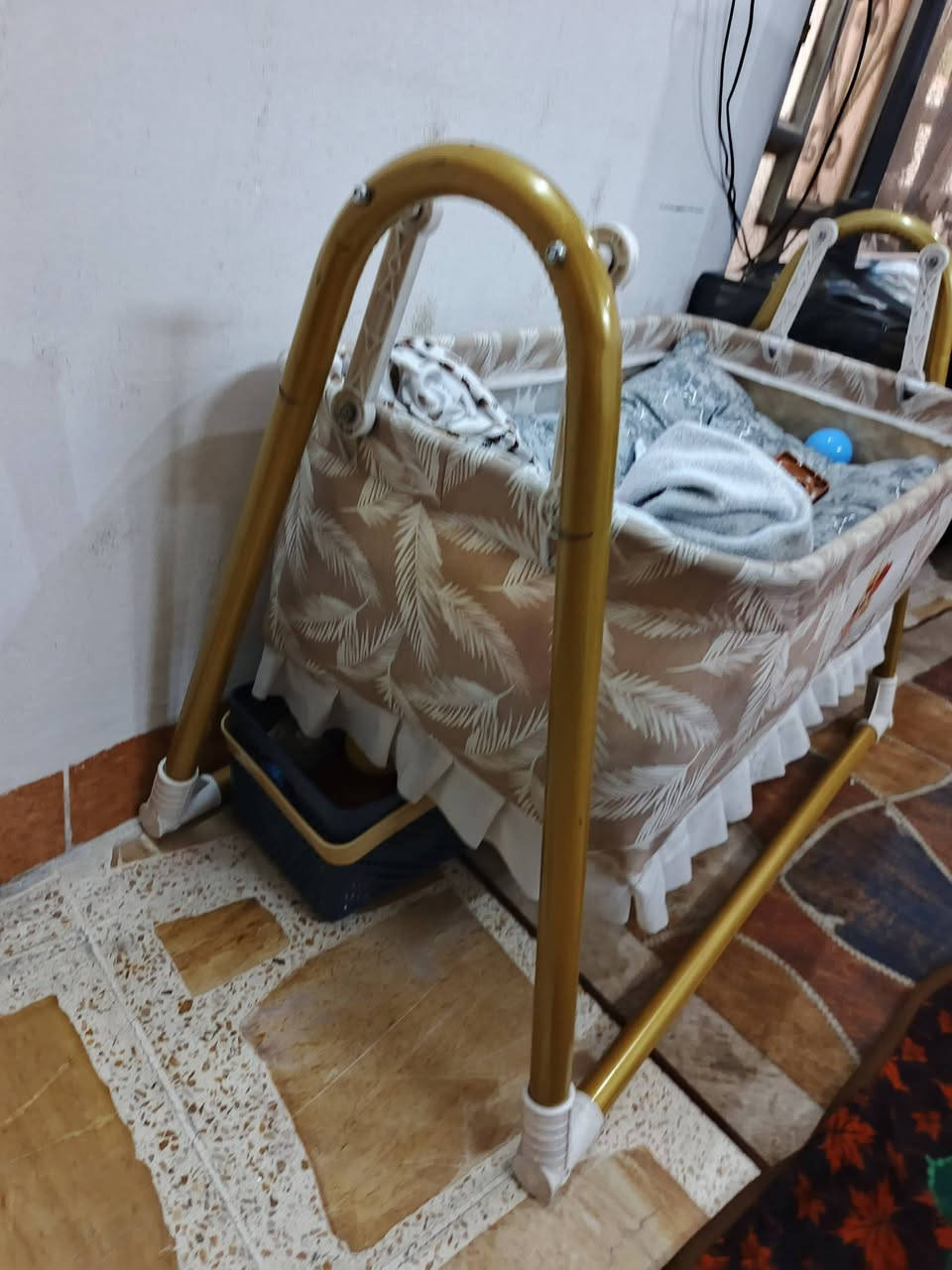 تخت بيبي هزاز نضيف   ب ١٥ نهايتو الي يريدو ***********
