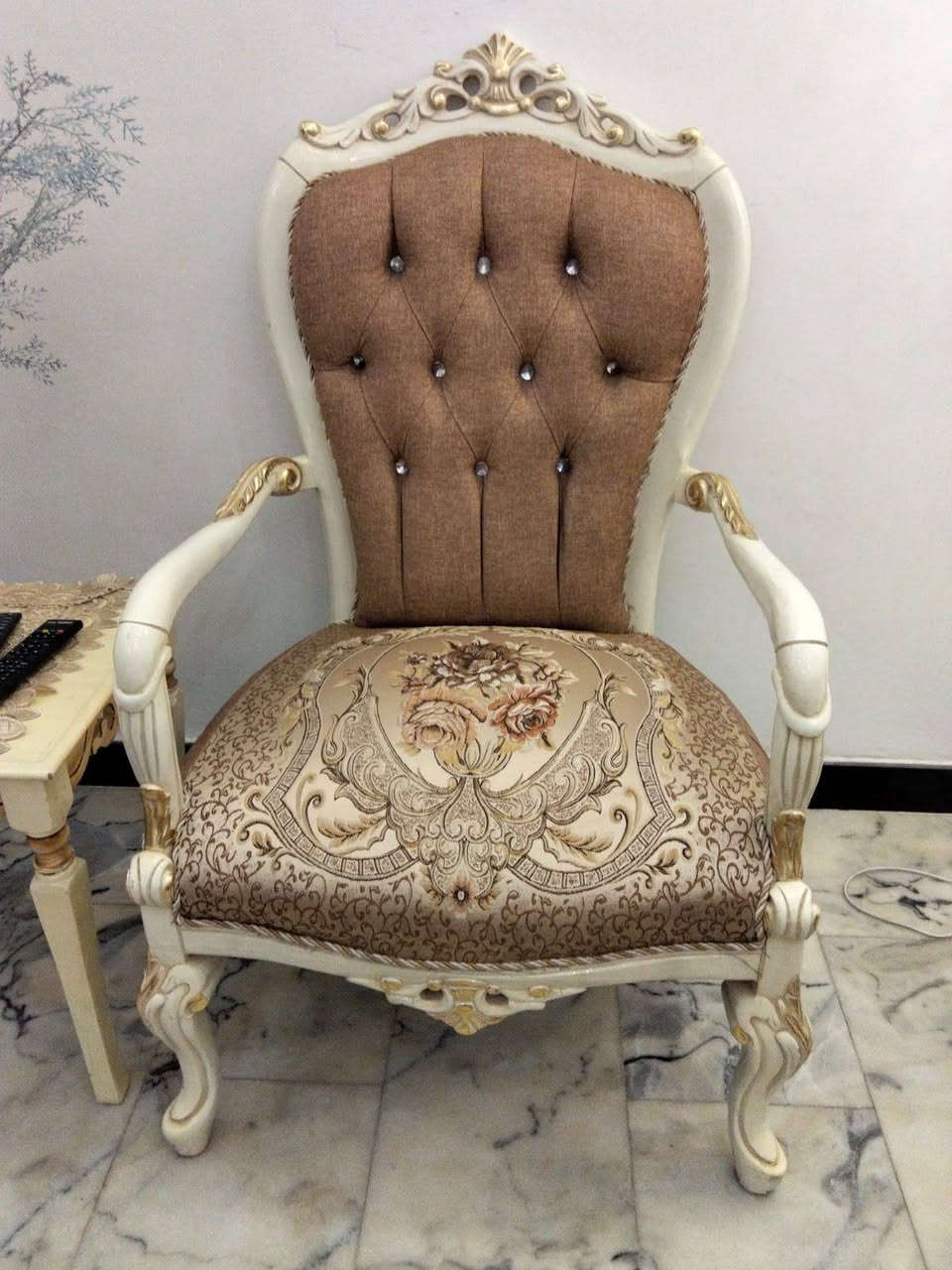 تخم زان تركي ملكي درجة أولى ١٠ مقاعد اخو الجديد نضافته ميه بالميه ويا طبله وسطيه اتصال ***********
