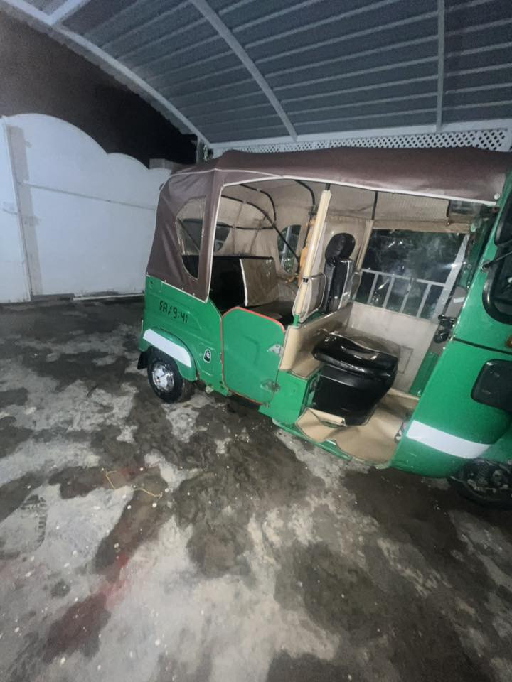 تكتك موديل ٢١
رقم نكليزي تحويل ثاني يوم نضافه خير من الله 
مكفوله عدا بعد واحد بارد صغير 
العنوان ديالى بعقوبه 
***********
