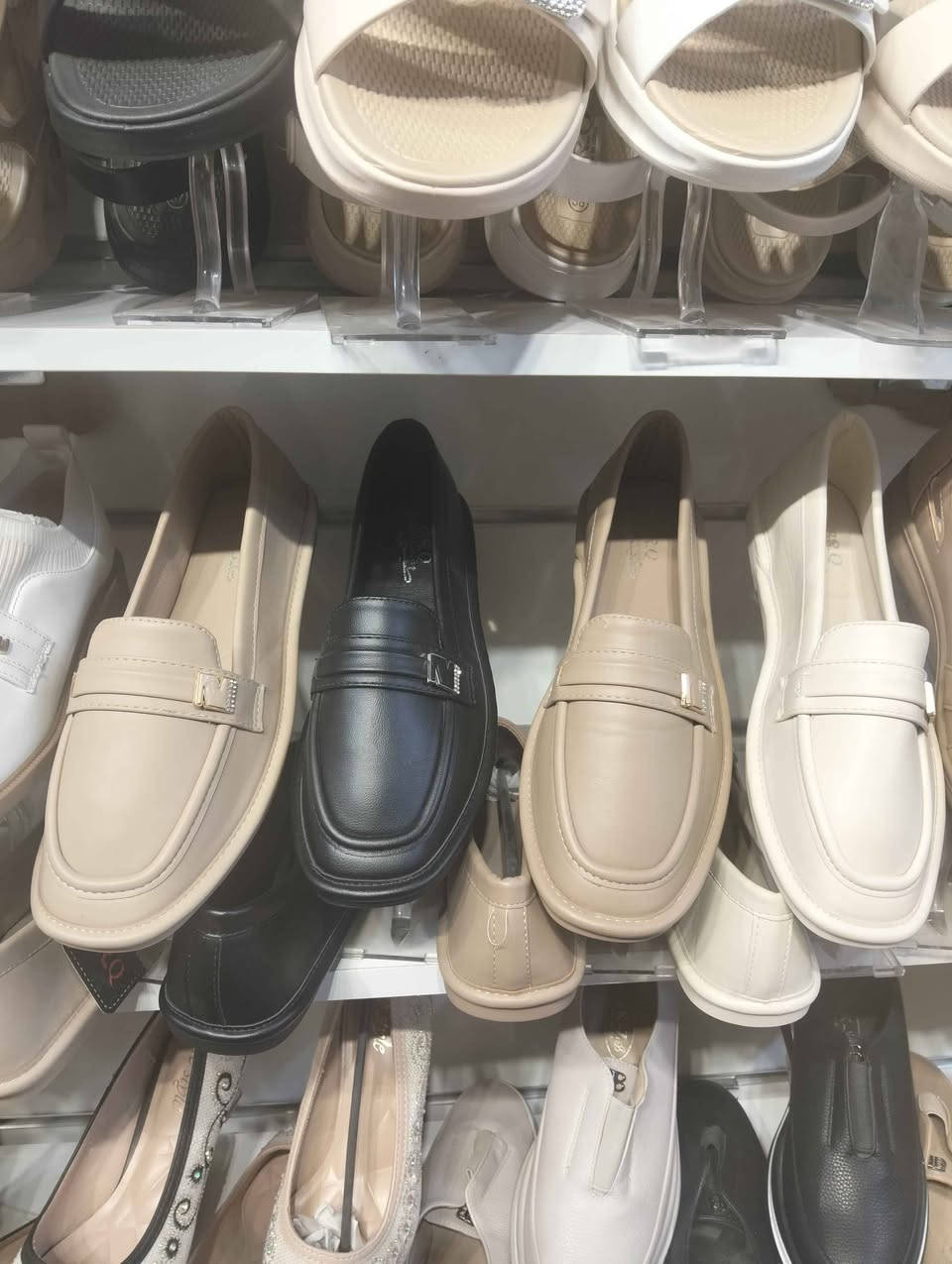 الاصيل للحذيه والحقائب*********** النجف, العراق
