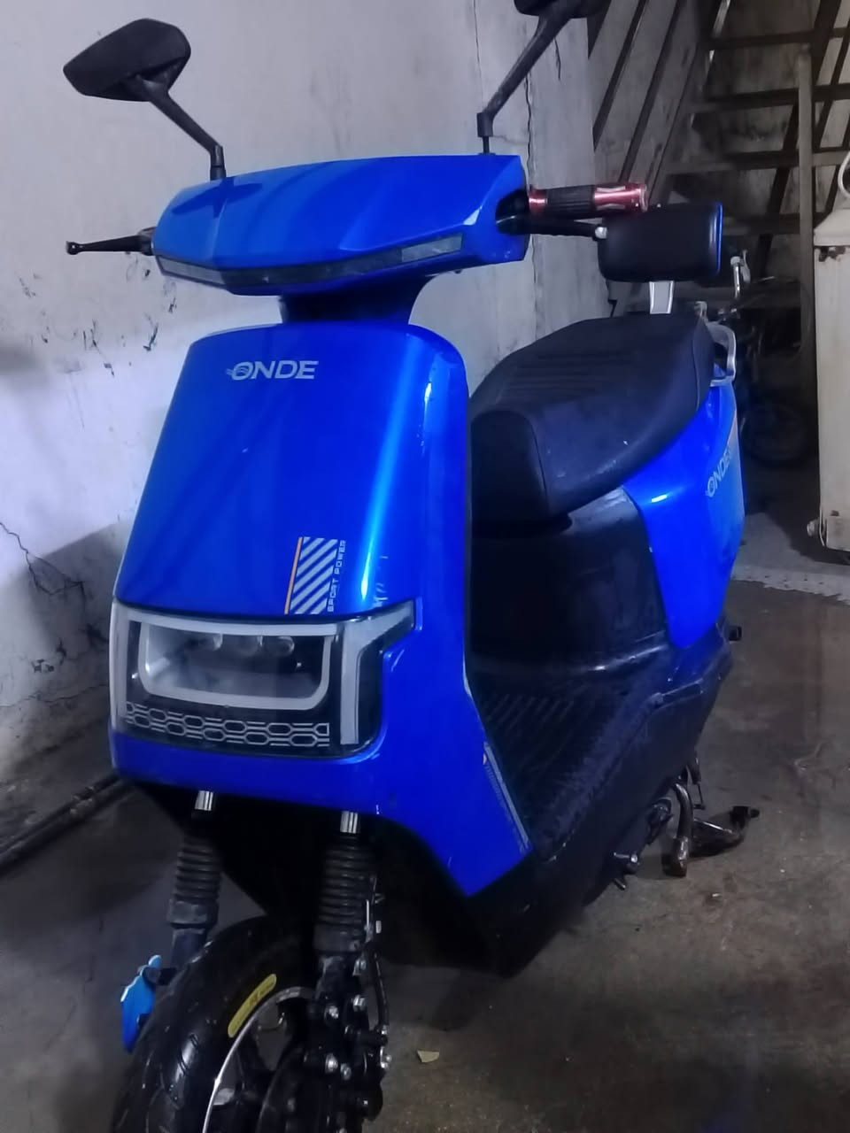 دراجة شحن للبيع كلشي مكفول بيها فقط بطاريه هابطه يعني دراجه بدون بطاريات
تاير أمامي جديد
تاير خلفي جديد
سكليتر جديد
هورن شغال
دكسات خلفيه جديده
اشاير شغاله
بك شغال
لايت عالي ناصي شغال
.. سعره ٣٥٠ وبي مجال
***********
