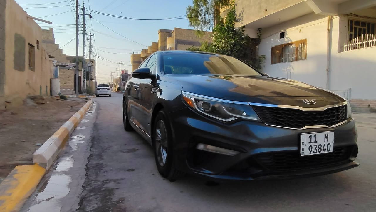 السلام عليكم كيا اوبتيما 2019 وارد امريكي الضرر تبديل قبق الجنطه تعمير خفيف في الجاملغ الخلفي الأيسر بدون دواخل رقم بغداد تحويل مباشر  ماشيه 61 الف حقيقي برغي مامفتوح  بيها سياره جديده بمعنئ  تخم تاير جديد  مواصفات شاشه كبيره / كامره دواره / حساس خلفي / رادارات جانبيه  / تحكم استيرن للاتستفسار *********** مكاني ناصريه ،/ قضاء الشطره
