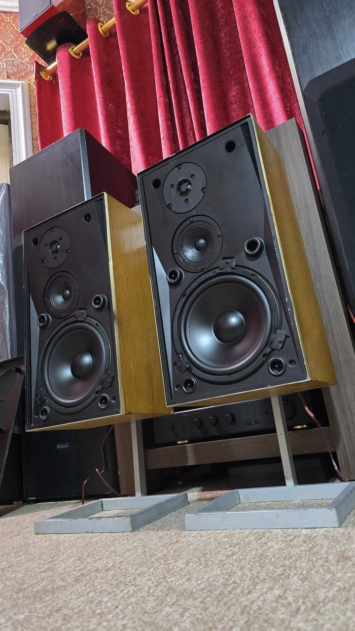 B&O S45-2


**إذا كنت صاحب هذا الإعلان وتريد حذفه لأي سبب، رجاءا أرسل رسالة إلى الدعم الفني**