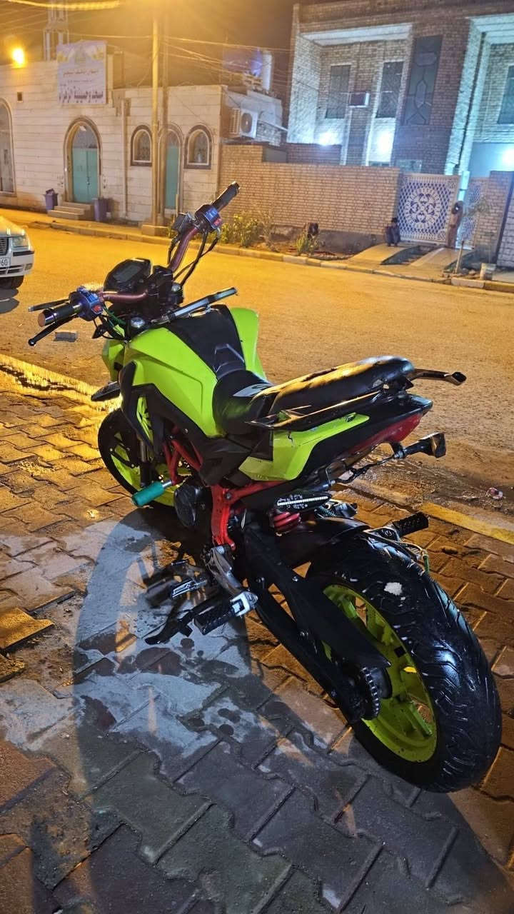 سلام عليكم دراجه بطح ايطالي امزود للبيع بدون اوراق امبدله بيهه بس ولفات الدراجه خير من الله خاص ما متواجد الرقم ***********مكاني العماره دبيسات قرب المجسر الشهيد احسين اعطيه
