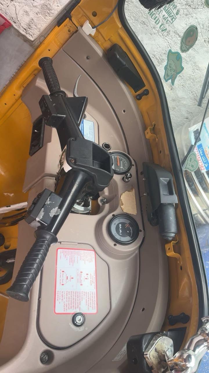 سلام عليكم تكتك للبيع موديل  2018/12اوراق كاملة  كهربايات كامله  محرك نضيف تكتك جاهزه اي نقص ما بيهه مكاني بغداد الزعفرانية السعر اربع ملاين ونص 45000000الستفسار عله هاذ الرقم ***********
