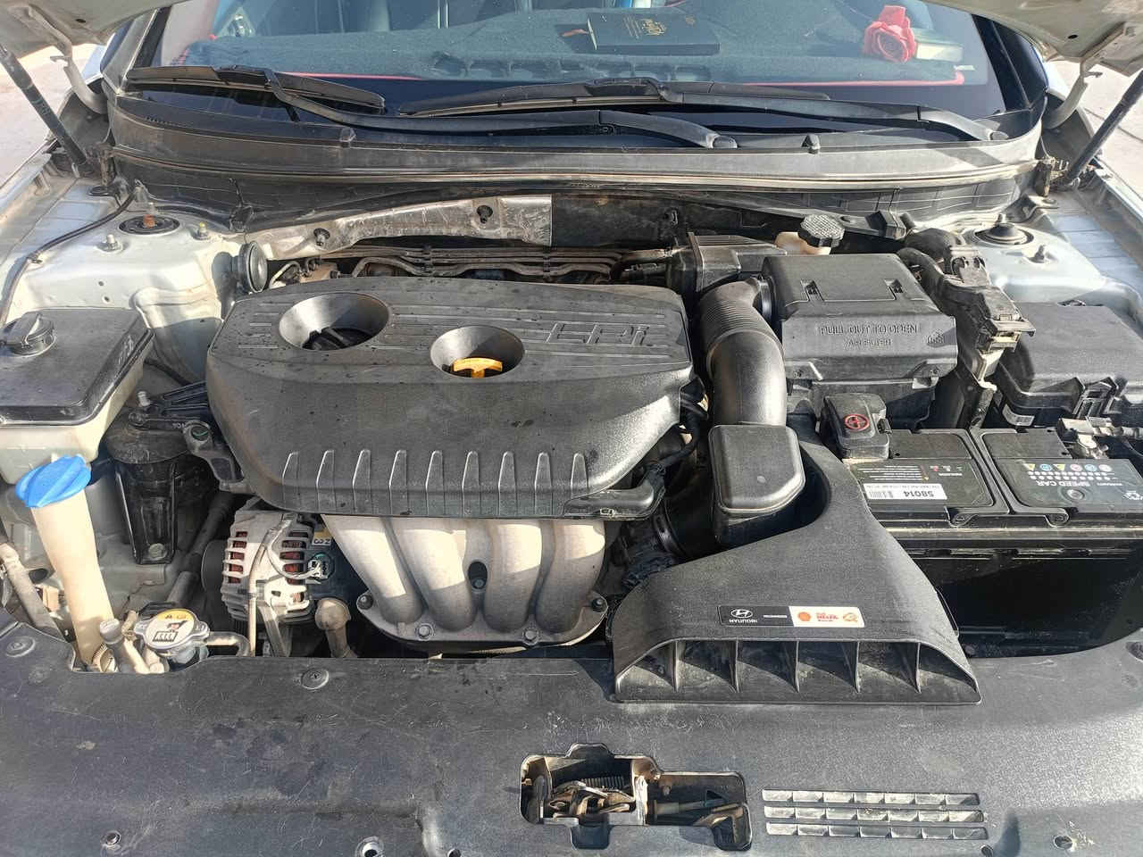 سوناتا 20 غاز بلادي رقم بغداد بأسمي بيه قطعه وحده من كوريا رش فقط بيع او مراوس مديل احدث لون أبيض السعر 150 وبيه مجال ***********
