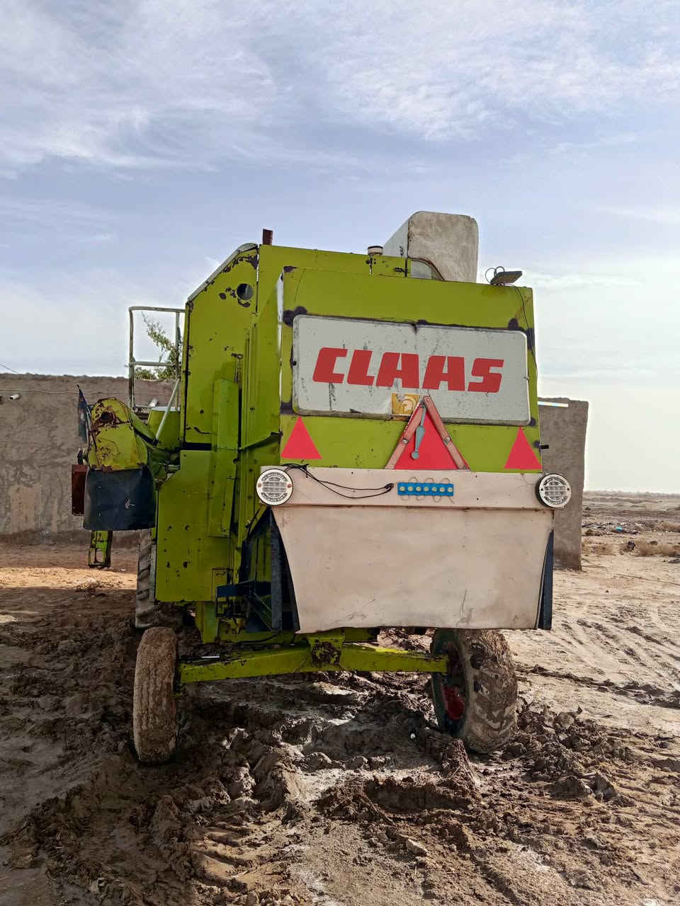 حاصودة للبيع 90.     ***********
