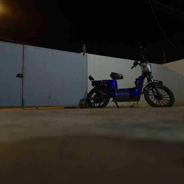 سلام عليكم دراجه للبيع   بطاريات جدد ويل جديد ملف جديد عقل جديد  سعر 350وبيه مجال استفسار ***********
