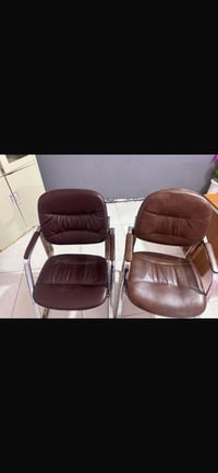 ثلاجه +كرسي حلاقه+ميز مكتبي+اربعه تخومه+سديه07739089742