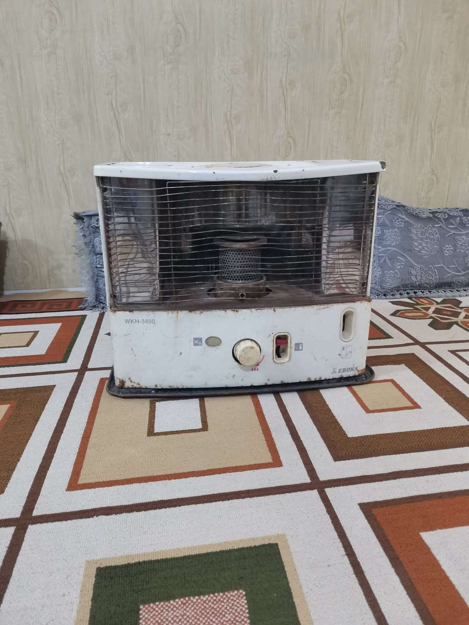 سلام عليكم غراض للبيع الشراي يتفضل خاص او يتصل ***********
