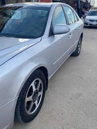 سوناتا • ٢٠٠٨ • قطعة واحدة
