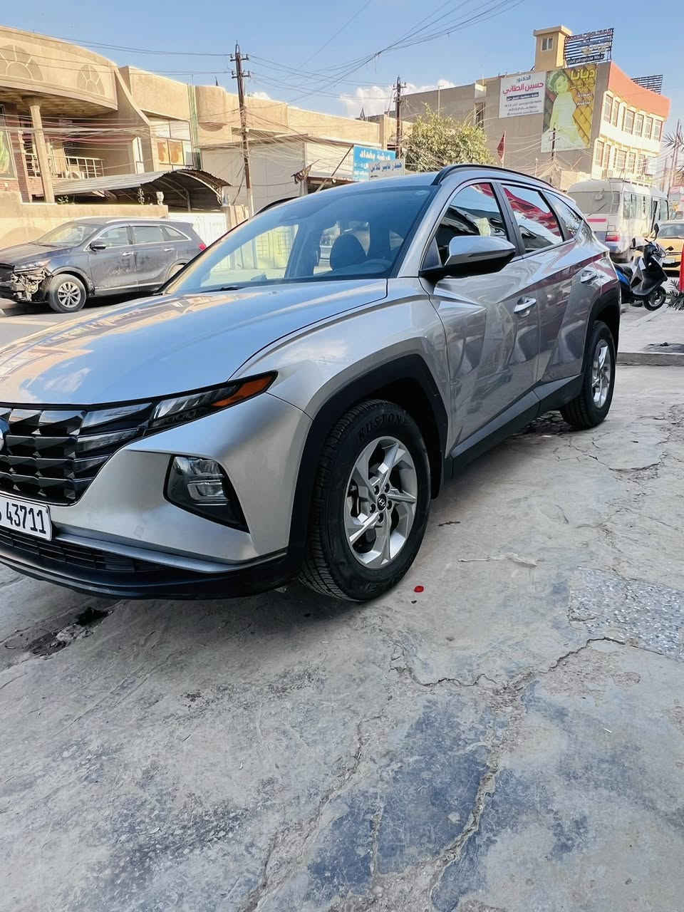 سلام عليكم توسان 2023
وارد امريكي ماشيه 39 الا ميل
بصمه
شاشه جبيره
تبريد قطعتين 
كرسي كهرباء وباقي مواصفات المعروفه
سياره رقم سليمانيه
***********
