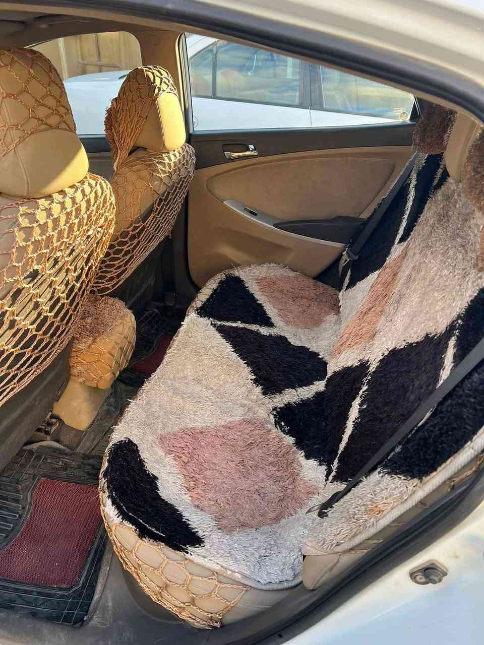 السلام عليكم هونداي اكسنت موديل ٢٠١٢ مكفوله خليجي فول مواصفات للبيع رقم انبار باسمي السعر ١٠٥ مكان السياره حديثه ***********
