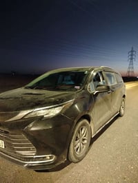 تويوتا سينا • الرمادي • لراوه