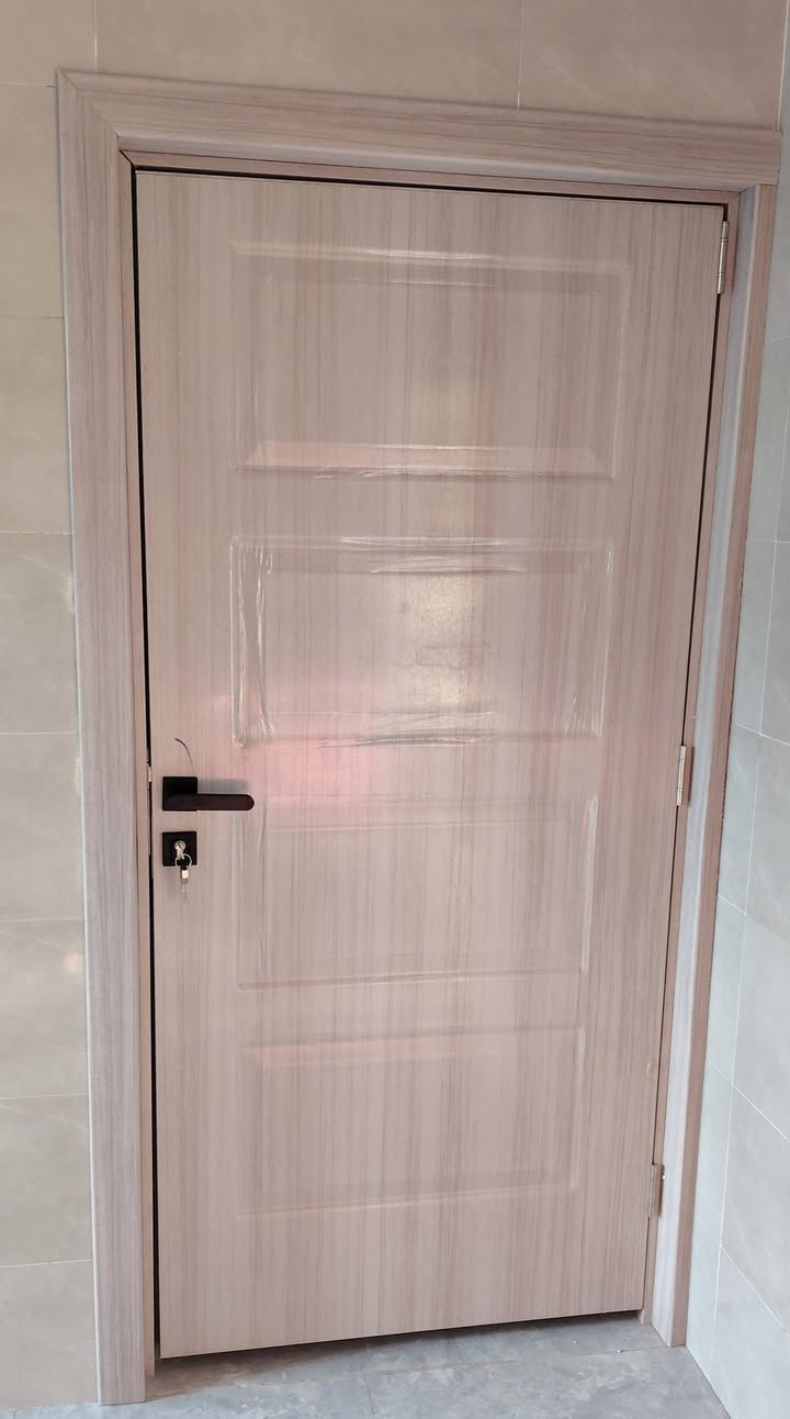 متوفر كل انواع الابواب
ومتوفر #تنصيب *********** وتساب
