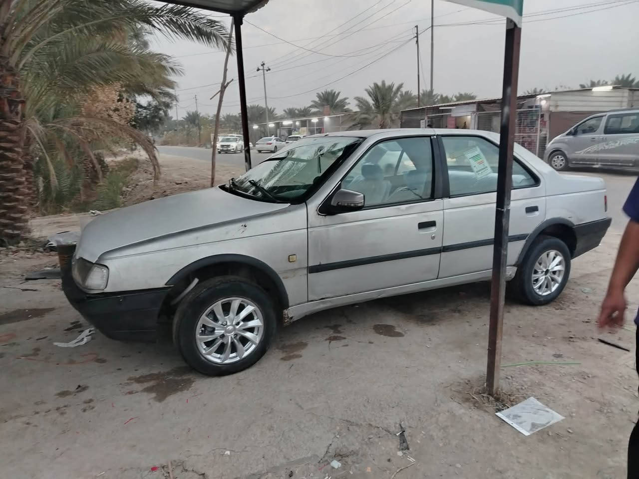 السلام عليكم ورحمة الله
بيجو موديل ٢٠٠٩ رقم بابل راعيهه موجود ويريد مداور سنويه ماصاقطه مكينه ووكير كفاله وايضا السياره بلاديه لاضربه ولا تبديل السعر
١٨
***********
