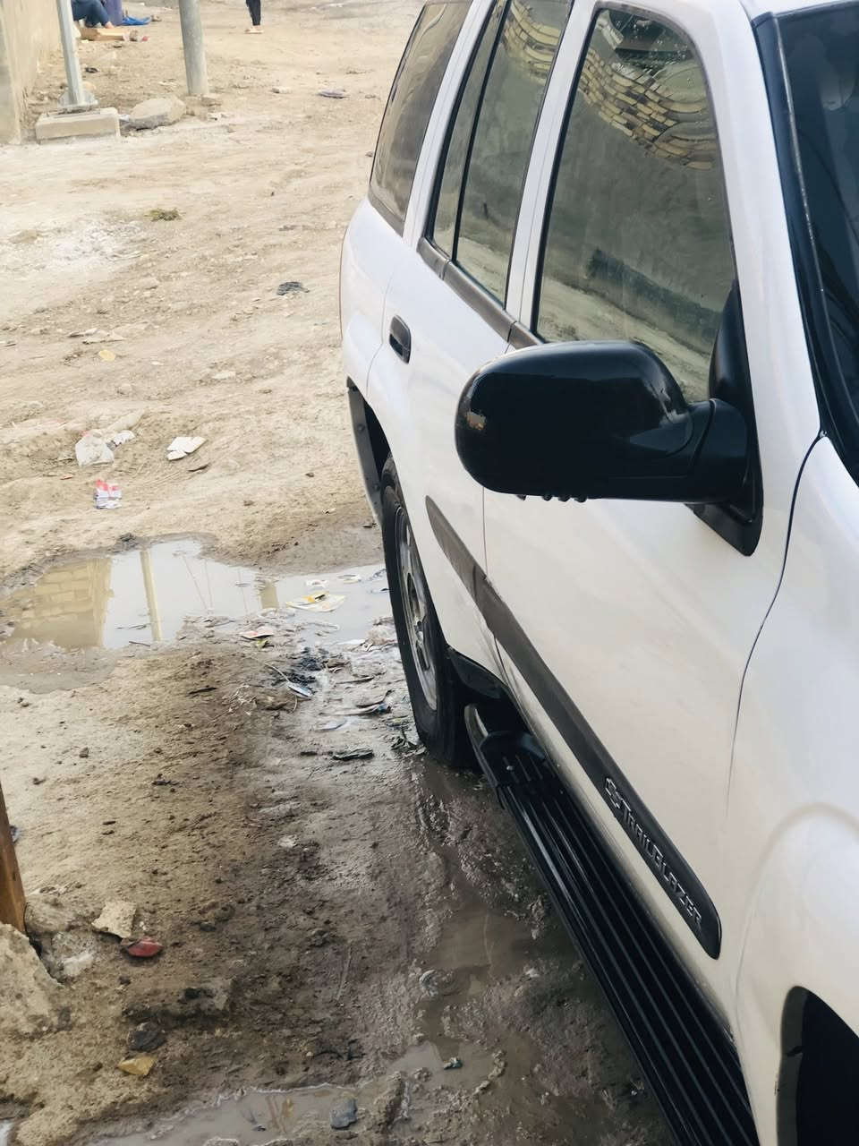 يا الله 
السلام عليكم 
بلايزر 2005 مال مزاد
السياره نضيفه كلش 
كير مكفول 
مكينه جديد قبل سبوعين شادها
كهربائيات كله شغاله 
حداديه جديده 
غرفته نضافتها 80٪؜
بديه نضيف 
السياره مصروف عليه هواي 
السعر 54 وبيه مجال 
مكان حله 
رقم الموبايل 
(***********)
