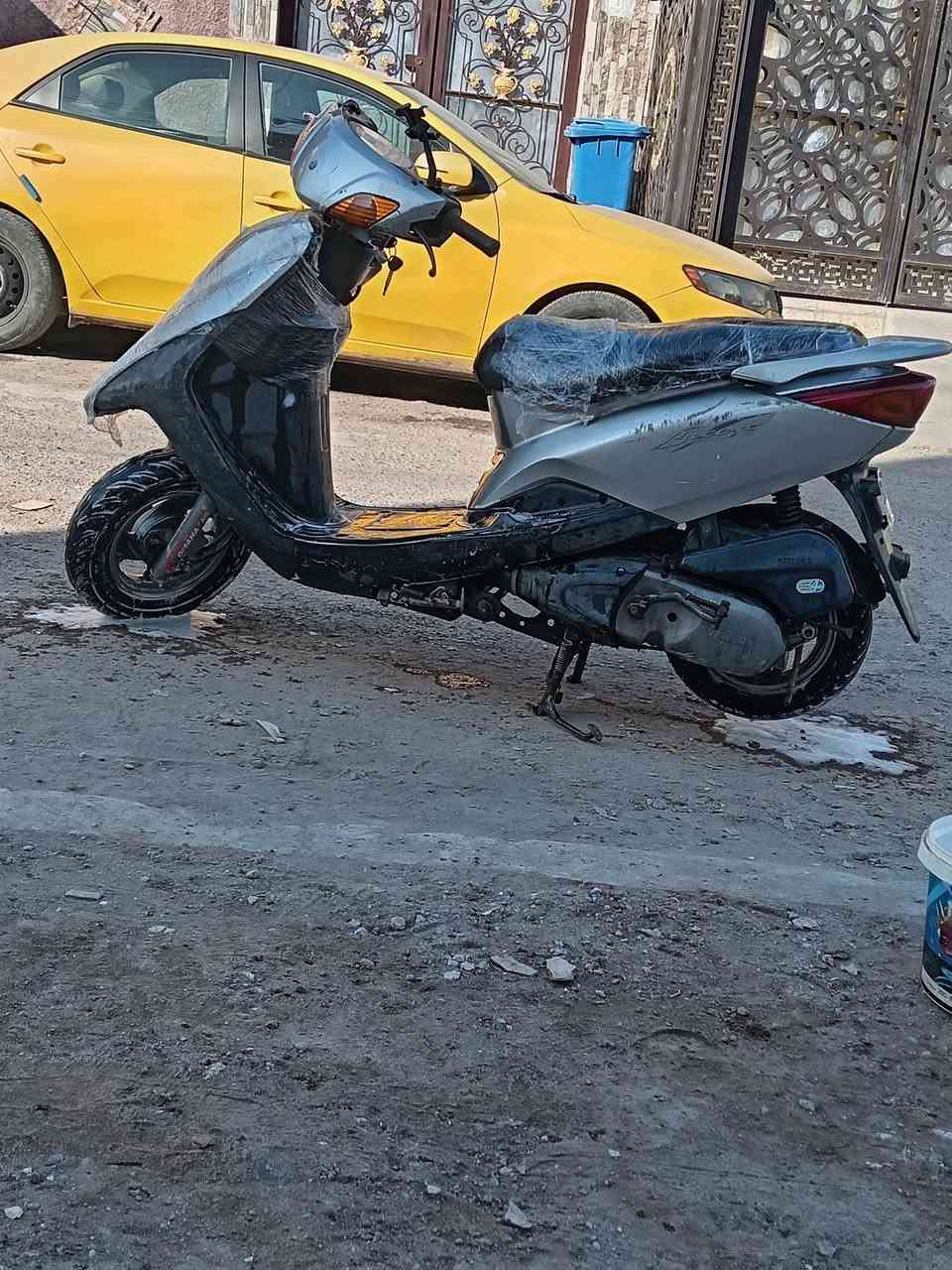 السلام عليكم دراجه بريز لايت جوه دراجه نضيفه وحلوه مكينتهه جديده بس نقصها كابريتر لان كابريترها تجاري دراجه كشرها نضيف ومرتبه
أريدها ب500 وبيهه مجال قليل
***********
