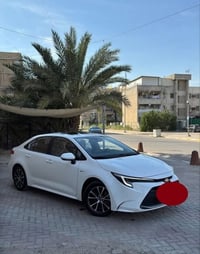 متوفر كورلا 2025 الشكل الأمريكي  ع حاله الوكاله ماشيه 50 الف مكفوله كف...