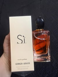 عطر Si • عطر نسائي • عطور اوروبية • مستحضرات تجميل • عطور مختومة • عطر