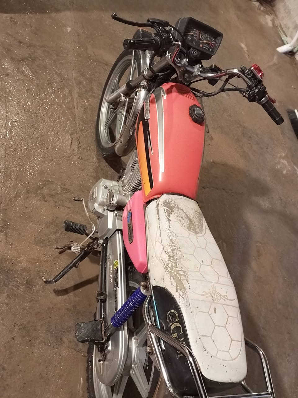 السلام عليكم سيفان مديل 2021 حلاويه وكيلها السلامي الدراجه ما عايزه شي بس بك لايت وره واشاير الوره فقط كهربائيات شغاله السعر 550 وبيها مجال  مكاني كوفه 
***********
