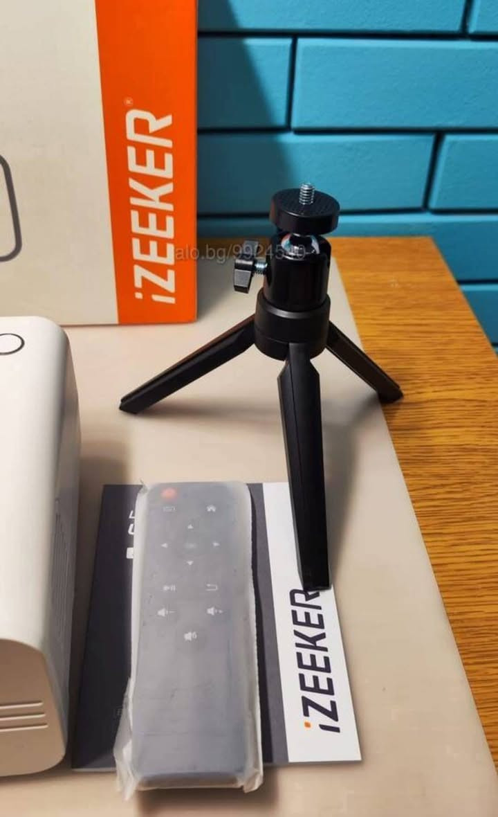 جهاز Izeeker جهاز داتا شو عارض_سينمائي
مدرسي مفيد للمدارس والمعاهد وإلقاء المحاضرات الرسامين لايحتاج الى تعتيم انارة قوية بالضوء
ولايحتاج إلى انترنت لربط مع الهاتف الاندرويد والايفون
يربط لاسلكي بدون كيبل وبدون تطبيقات
وايفاي بلوتوث بدون تقطيع
منافذ متعددة لربط جميع الأجهزة مثل الاجدي والUsb
يشغل من الفلاش ميموري ايظا
جهاز جديد كامل ملحقات ستاند منضدي كيبلات ورمونت وكتلوك وعدة تنظيف.
راسلني ادزلك فديوهات للدقة مالتة تحياتي 
السعر ٩٥ الف
توصيل بغداد ومحافظات ٥ الف
للحجز والاستفسار مراسلة الصفحة
أو واتساب ***********
