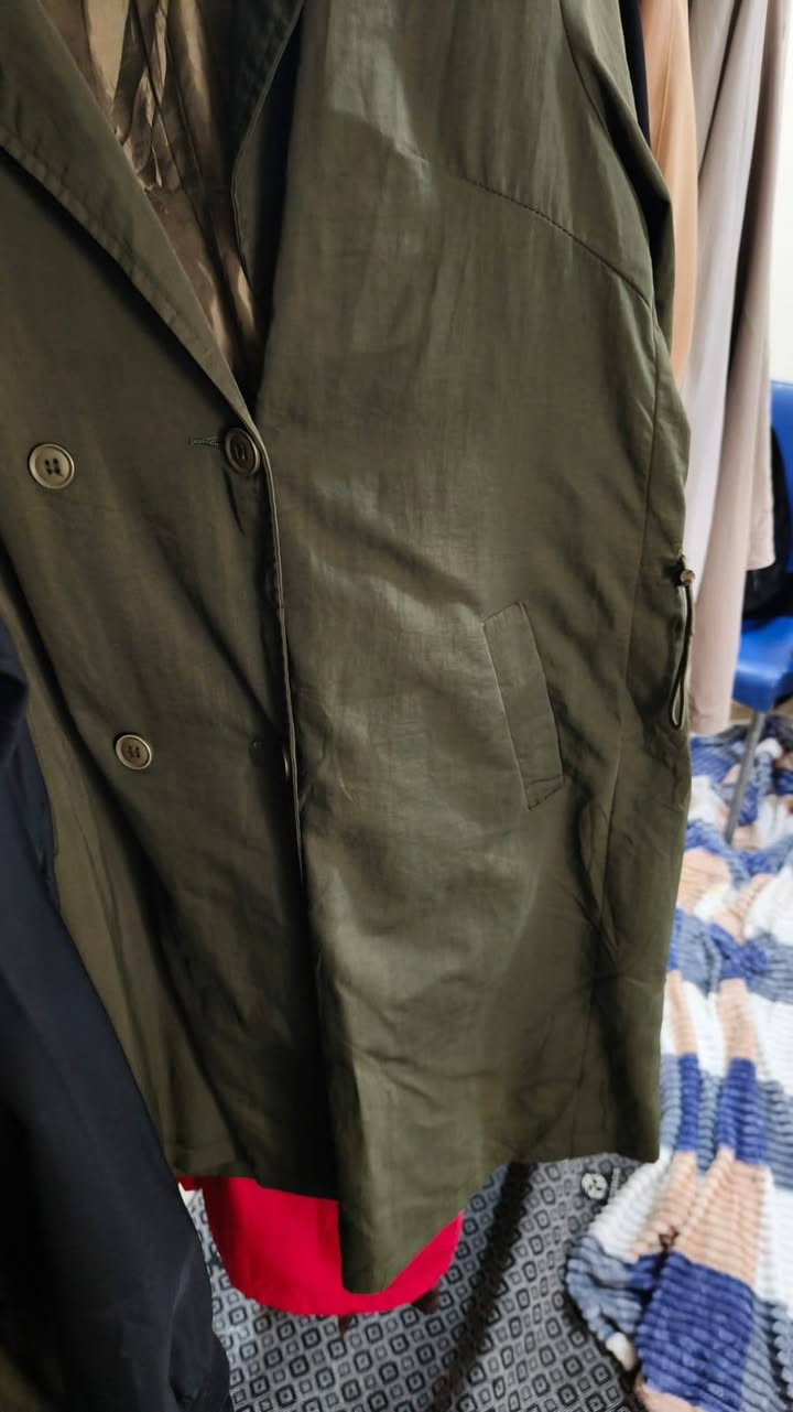 السلام عليكم بنات عيني اني عندي بيج وأريد اسافر عندي بقت  قطع تقريبا ١٠ قطع للي تريد تسترزق بضاعه نظيفه مليون بل ميه


**إذا كنت صاحب هذا الإعلان وتريد حذفه لأي سبب، رجاءا أرسل رسالة إلى الدعم الفني**