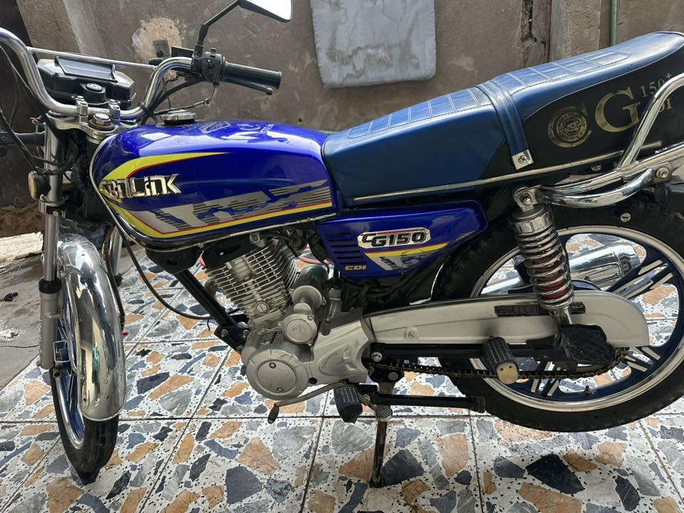 السلام عليكم دراجه سولنك سيفان 2024 خمس كير دراجه نظيفه كلش كهربائيات شغاله فقط سيلف وكف ماعرفله رايدها للبيع ملاحظة الدراجه اوراقه ضايع سويلك مكاتبه بيها عارضها ب600وبيها مجال مكاني كربلاء ***********
