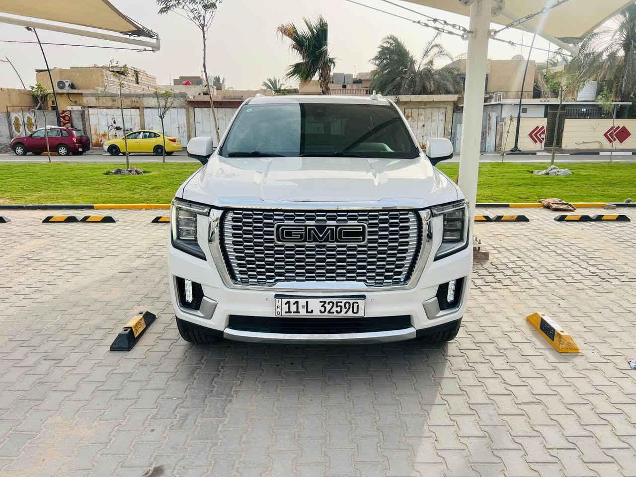 جمسي يوكن SLT 2022 مكينة 5300
- وارد كندي
فول مواصفات اعلى فئة
*   الموديل: 2022.
*   اللون: أبيض صدفي (بترة).
*   الحالة: وارد كندي، الحادث (بنيد فقط) بدون إيرباك،
وبدون تبديل اي قطعة فقط بنيد بي ضرر بل بداية ومبدل جي ام +بارد كد شبر ب الجاملق الامامي
السيارة جاهزة، جديدة، وبحالة الوكالة.
*   الضمان: كفالة تامة من الضربة، التبديل، الصبغ، البارد،
*   المكانيك: حدادية 100%، تبريد وتدفئة وكافة
مكينة كير بلاد بدون فتح اي قطعة
الكهربائيات تعمل بكفاءة عالية بدون أي نقص، تخم تاير جديد.
*   المواصفات (أعلى فئة - فول مواصفات 1/1):
*   فتحة سقف بانوراما.
*   كراسي (كشنات) جلد مع ميزة التدفئة والتبريد.
*   ستيرن كهرباء.
* خمس كاميرات (نظام رؤية 360 درجة).
*   رادارات (أمامية، خلفية، وجانبية).
*   نظام تحديد المسار والنقطة العمياء.
*   حساسات أمامية وخلفية.
*   كراسي خلفية كهرباء + صندوق كهرباء.
.تعتيم مري جانبي وصطي
.توقف ذاتي
*   بالإضافة إلى العديد من المواصفات الأخرى.
*   الأوراق الرسمية: رقم بغداد (ألماني جديد) باسمي، جاهزة للتحويل مباشرة، وبدون أي غرامات.
*   السعر:425$ورقة
*   العنوان: البصرة - المعقل
*   للتواصل: ***********
