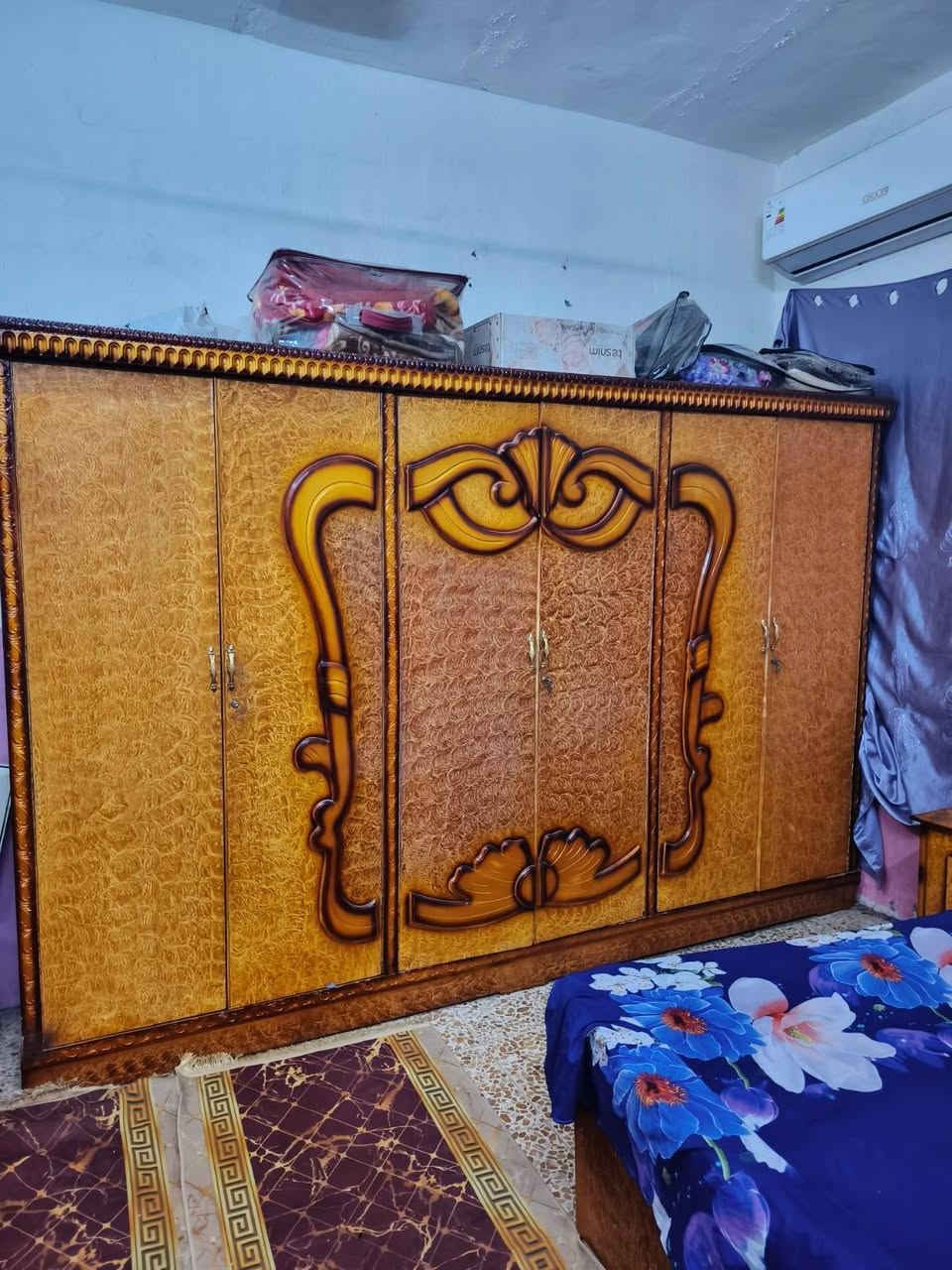 سلام عليكم 
غرفه للبيع استعمال قليل رقم الواتس ***********
