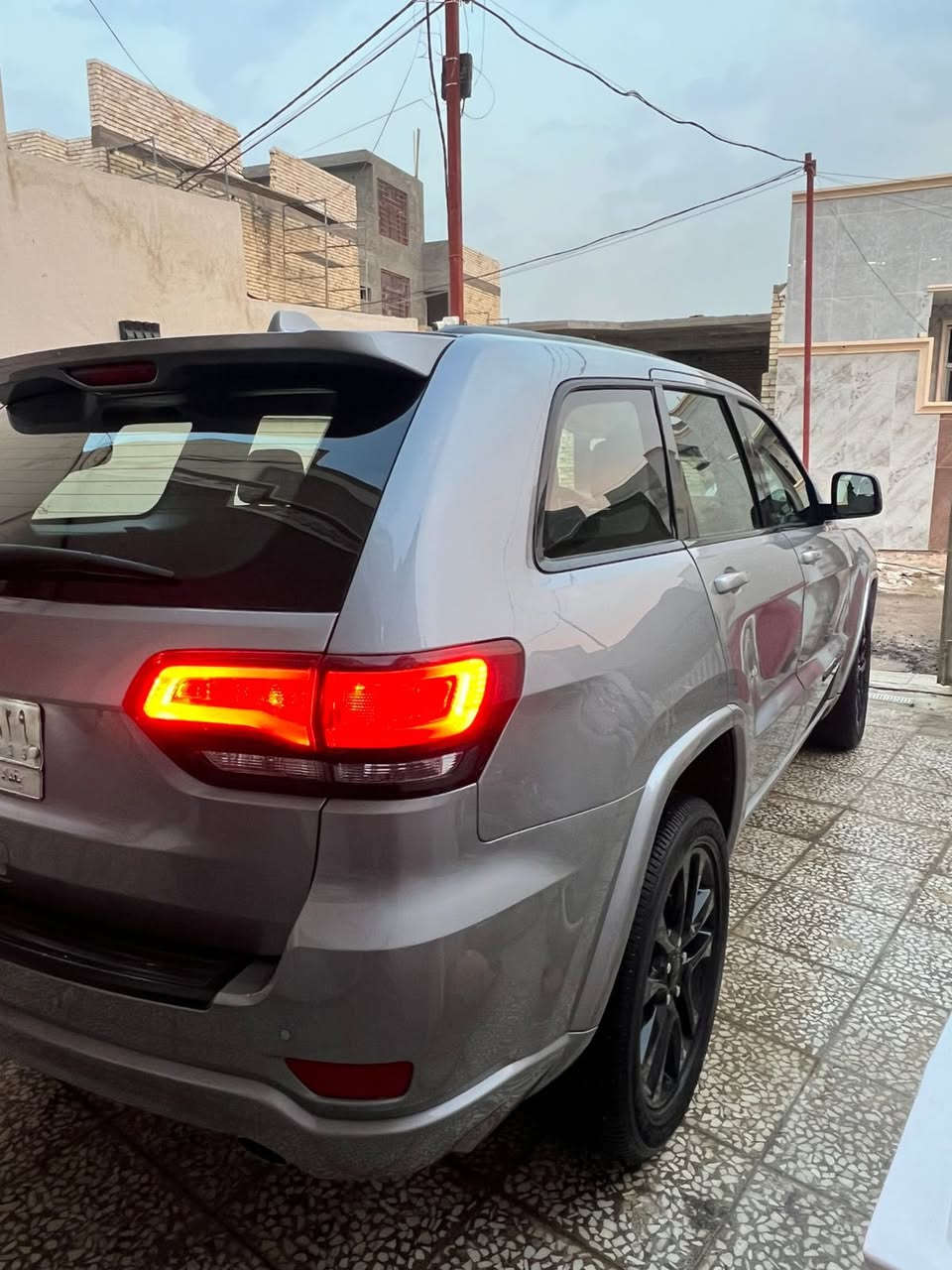 سلام عليكم جيب بلاك توب فول مواصفات موديل 2021 للبيع او المراوس حادثه بنيد وشوي من الجاملغ ايرباك طاك دركه ودشبول ماشيه 30 الف السياره جديده على ايدنه مال بيت السعر 245 وبيه مجال للاستفسار *********** /*********** مكان السياره غزاليه
