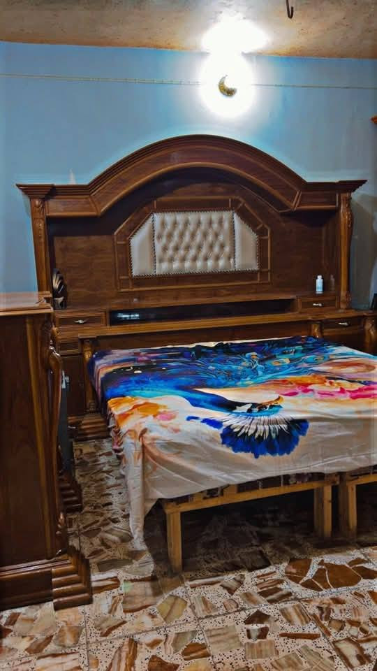 السلام عليكم غرفه ام السته نظافه 95%
***********
