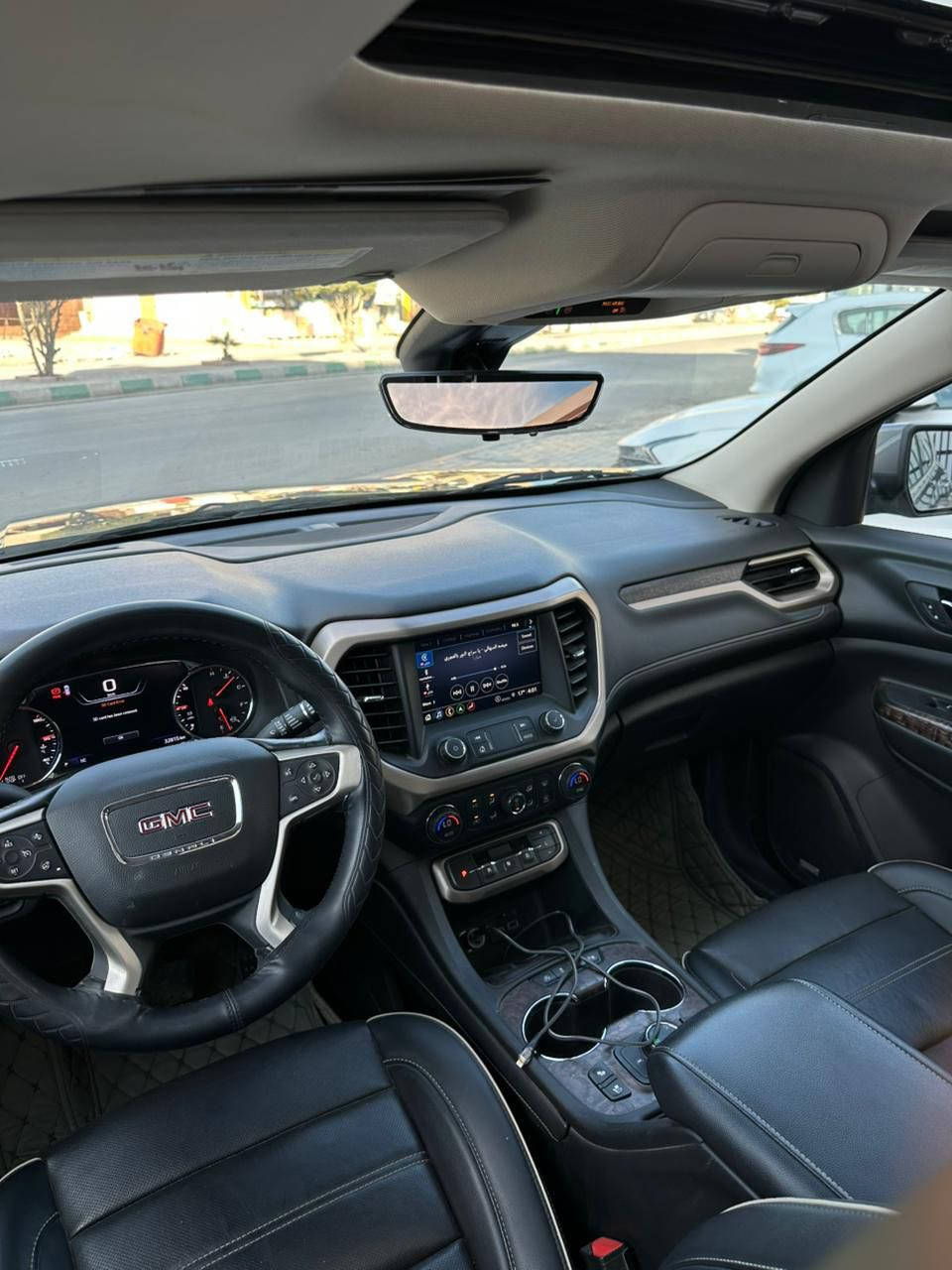 سلام عليكم جمسي اكاديا موديل 2021 دينالي فول مواصفات حادث بسيط بدون ايرباك ماشيه 31 الف ميل  محرك 6 سلندر رقم اربيل مكانها السماوه السعر 26500$ 
***********
