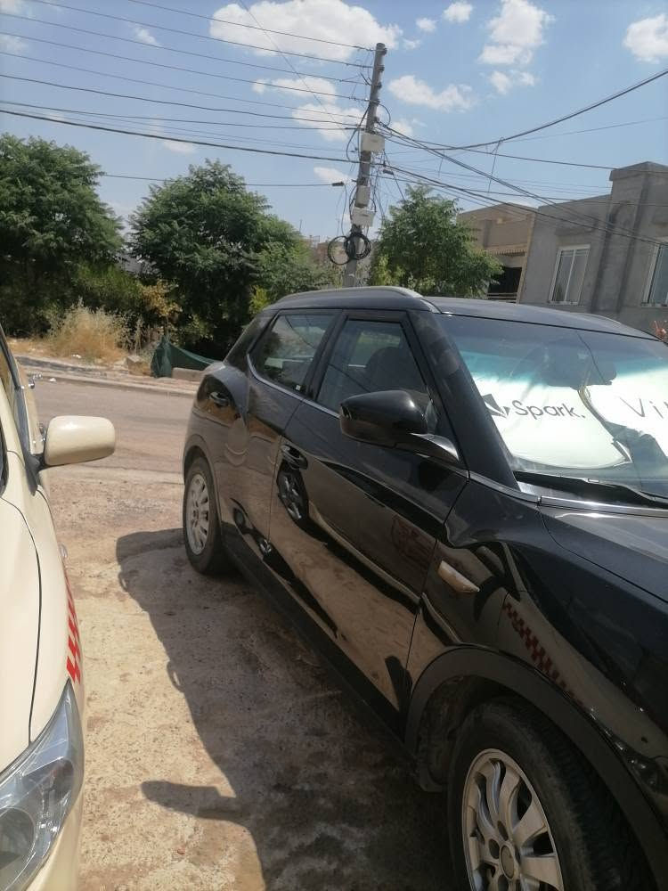 سانگیۆنگ 2016 
4 پستن 
گێر و مەکینە بەشەرت  بەنزین
سەیارەیەکی خاوێنە و بێ مەسرەفە
چوارجام کارەبا شاشە بیلاد
گێر تۆماتیک و عادی 
4 پارچە سوبغی هەیە
سەیارەی بێ مەسرەفن

سعر93 وەرەقە و مەجال 
گۆرینەوەش ئەکەم بە سەیارەی بەرز
*********** أربيل, العراق
