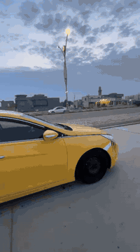 سلام عليكم سوناتا موديل 2011 السياره بسمي سعره 88  وبيه مجال  بسيط حادثه جاملغ الأيسر الوراى مرجعينه على البارد والسياره نظيفه ورقم بغداد كير ومحرك مكفولات حداديه نص عمر وتخم تايرات والسياره ميحتاج اذب عليه رقم ***********
