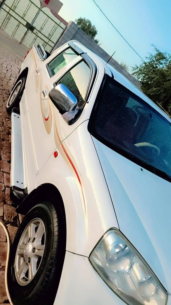 السلام عليكم
كريت وويل2014 سياره جديدة
  مكفوله كفاله عامه من الخياس والصبغ والضربه ماعدا نص جاملغ أمامي
كهربائيات كلها شغاله 
السياره جاهزه من كل النواحي
كير مكينه أكسل كله شرط
تحويل مباشر مشروع وطني 
السعر 75 وبيها مجال 
واسط الشحيميه 
للاستفسار
***********
