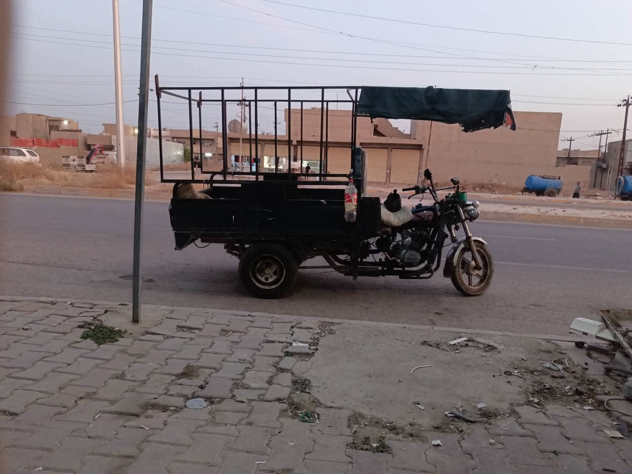 ستوته البيع موديل 14محرك 200  مال شقل سعره ٧٠٠بيهه مجال بصيط مكاني شركه طارق  ***********
