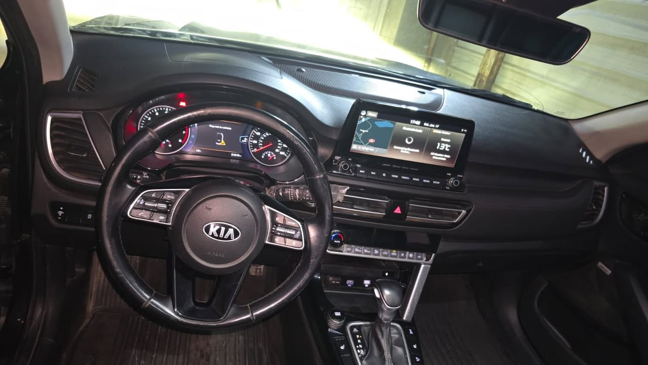 للبيع كيا سيلتوس 2021 (Kia Seltos SX) فول مواصفات
📍 رقم بغداد
🚗 المواصفات:
فئة SX (فل كامل)
محرك قوي واقتصادي
جير أوتوماتيك
شاشة كبيرة + نظام ملاحة
كاميرات + حساسات
فتحة سقف
تشغيل بصمة + دخول ذكي
جلد / داخلية نظيفة
نظام أمان متكامل
📊 الحالة:
السيارة نظيفة جداً، استعمال شخصي
لا تحتاج أي صرف
جاهزة للفحص
💰 السعر: 16000$
📞 للاستفسار: ***********

***********
