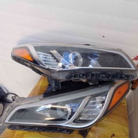 للبيع زوج مازدات سوناتا موديل 15 او 16 او 170 نظيفات تحتاج تبديل جام ف...