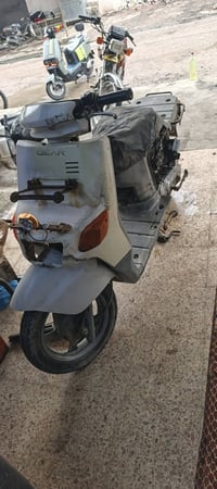 ماطور بي كم للبيع لايت اشاير بك لايت هورن  كامل بس ناقصو درع وره 175وب...