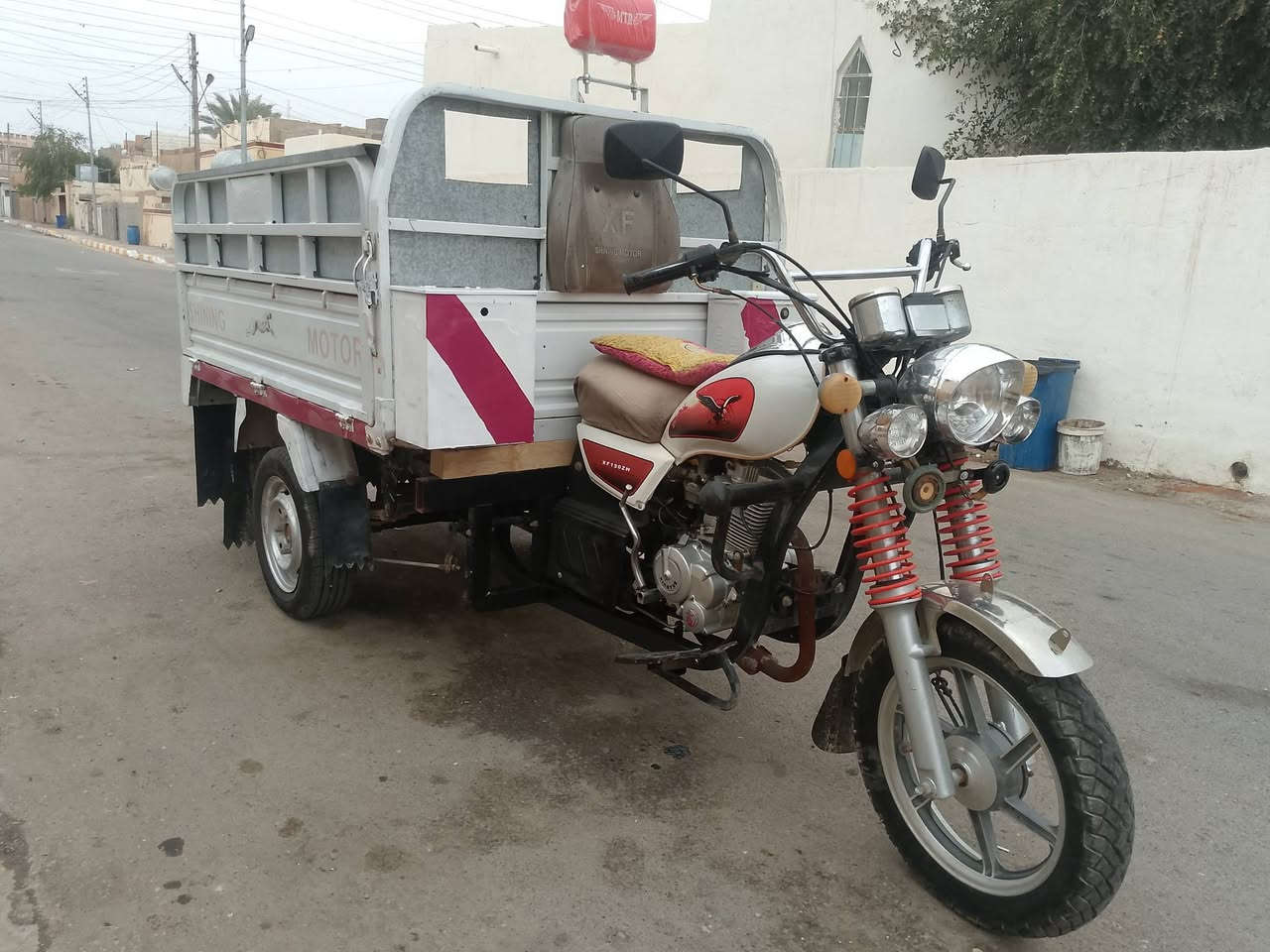 شباب ستوته للبيع موديل 19 وراق ستوته جديده وخير من الله كلهه شغاله ونضيفه سعر مليون 450 وبيه مجال مكاني رمادي رقم لهاتف ***********
