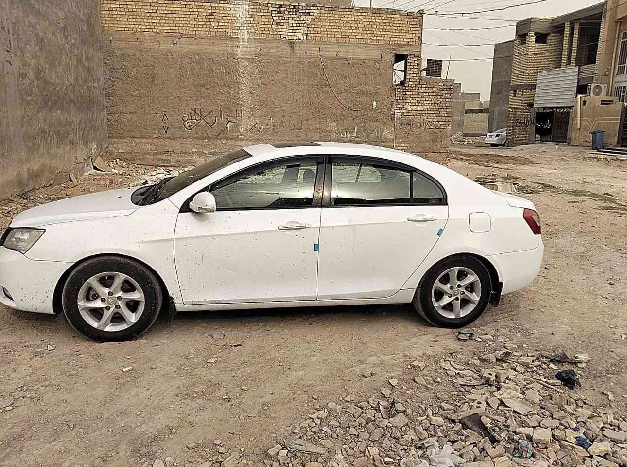 سلام عليكم  سياره جيلي ام كران 2013 رقم بغداد كير ومكينه وتبريد خير من الله سياره  ما ناقصه شي  ‏رقم هاتف‏ *********** سعر 68 وبيها مجال
