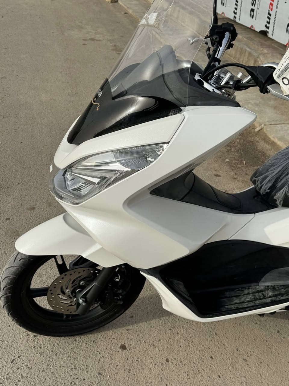 سلام عليكم جيل ثاني ياباني كفاله عامه صارله 3 اشهر من نزل من رمبه مكاني بغداد حي اور اتصال وبيك خير وتدلل ***********
