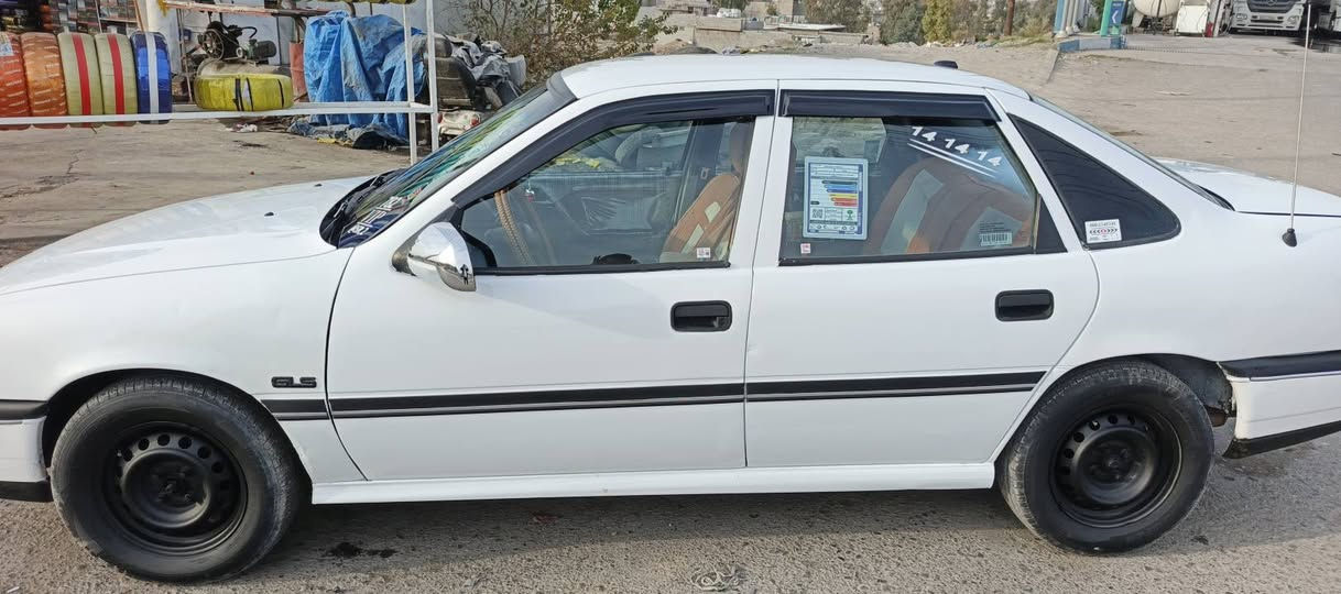 السلام عليكم فكترا موديل 1991 حجم 20 توماتيك بلادي بدون اي ضرر بيها ثلاث قطع رش فقط رقم اربيل مسطرة دولي تايرات جدد باتري جديد صدر امامي خلفي جديد كير محرك بشرط دوشمه جديده سيرفز كامل ABS عليها غرامات 210 الف تنزل من السعر كماليات كشنات دواخل كلها جديدة شرط التحويل والغرامات السيارة مبيها ولا جكوج دواخل تكم شواصي كلها شرط 
السعر 45 وبيها مجال 
عنوان  اربيل قضاء كلك
***********
*********** بي واتس
