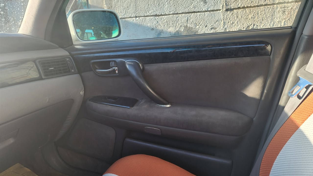 سلام عليكم
سياره ملكه جنون 2003 
سياره جاهزه من كلشي
مكينه 
كير
حداديه 
دخم تاير 
اكهرباء كله شغاله 
مكان ناصريه شوفه 
سياره مسجله بل تسجيل 
***********
