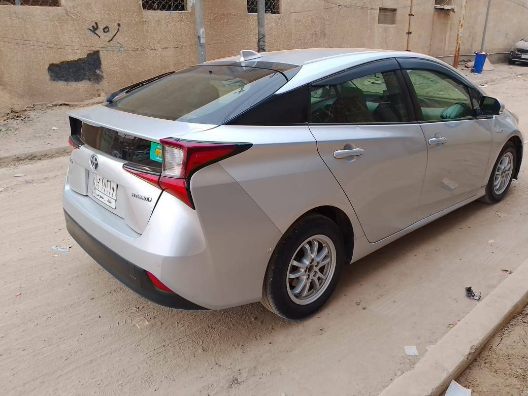 سلام عليكم للبيع فقط بدون مراوس بسعر مناسب
و تم تنزيل السعر 
تيوتا بريوس هايبرد 2021
وارد امريكي حادثها جاملغ و بنيد فقط صور حادثها بالمنشور
ماشيه 91 الف كيلو
فول عدى الفتحة رقم بغداد الماني مشروع وطني 
مكانها بغداد حي الجهاد 
سعرها 120 قفل من الاخير
    
***********
*********** بغداد, العراق
