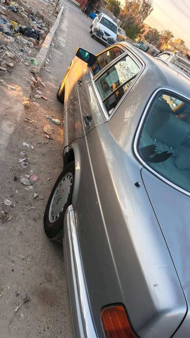 مارسدس جامبو 300 SE
موديل 91
كير ومحرك بلادي مكينه عنكبوت 
السياره جاهزه وغرفتهه حلوه 
غرفتهه صاج وكشنات جلد 
رقم بغداد انكليزي سنويه لل28
السعر 88 ورقه وبيهه مجال حق الجيه سياره اتخبل 
المكان بغداد الشعب بغداد, العراق


**إذا كنت صاحب هذا الإعلان وتريد حذفه لأي سبب، رجاءا أرسل رسالة إلى الدعم الفني**